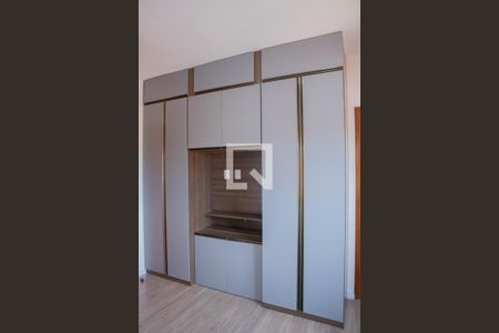 Apartamento para alugar com 77m², 2 quartos e 1 vagaQuarto 2