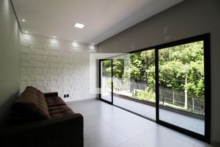 Sala de casa de condomínio para alugar com 3 quartos, 231m² em Jardim Ipe, Sorocaba