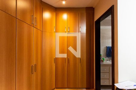 Casa à venda com 219m², 3 quartos e 3 vagasSuíte 3