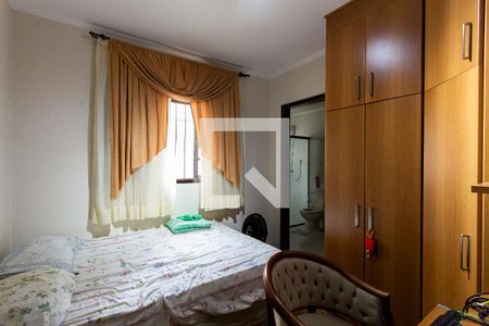 Casa à venda com 219m², 3 quartos e 3 vagasSuíte 2