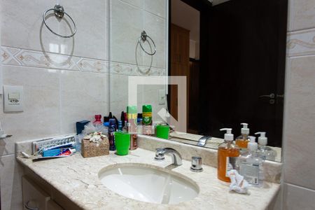 Casa à venda com 219m², 3 quartos e 3 vagasBanheiro da Suíte 3