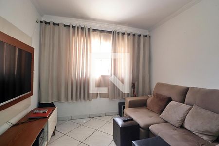 Sala de casa para alugar com 3 quartos, 136m² em Vila Palmares, Santo André