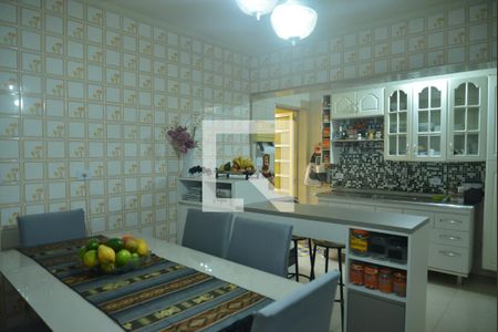 Casa para alugar com 196m², 4 quartos e 2 vagasCozinha