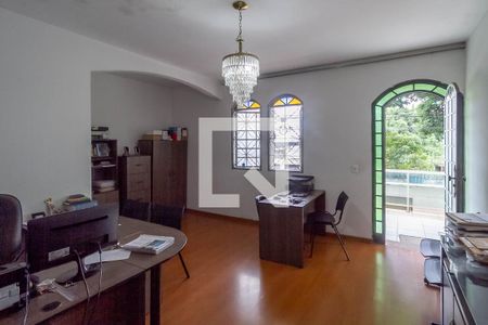 Sala 1 de casa à venda com 8 quartos, 550m² em Itapoã, Belo Horizonte