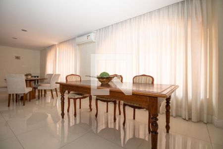 Apartamento à venda com 123m², 4 quartos e 1 vaga Apartamento à venda com 123m², 4 quartos e 1 vagaÁrea comum - Salão de festas