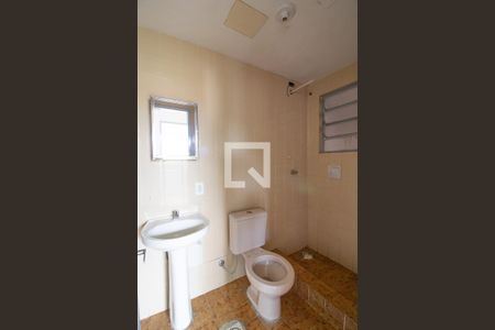 Banheiro de apartamento à venda com 1 quarto, 60m² em Parque Santa Fé, Porto Alegre