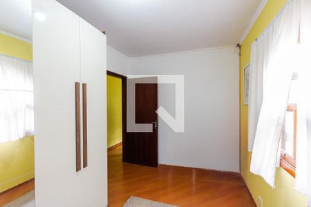 Casa à venda com 240m², 3 quartos e 2 vagas Casa à venda com 240m², 3 quartos e 2 vagasQuarto 1