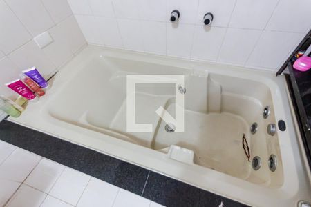 Casa à venda com 240m², 3 quartos e 2 vagas Casa à venda com 240m², 3 quartos e 2 vagasBanheira