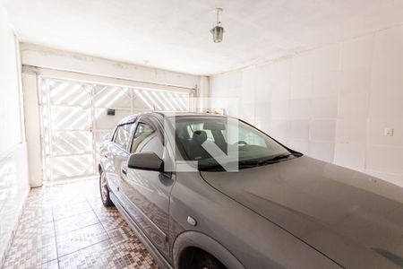 Casa à venda com 240m², 3 quartos e 2 vagas Casa à venda com 240m², 3 quartos e 2 vagasGaragem