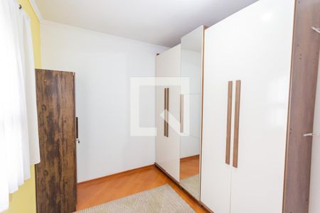 Casa à venda com 240m², 3 quartos e 2 vagas Casa à venda com 240m², 3 quartos e 2 vagasQuarto 1