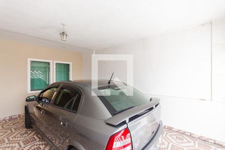 Casa à venda com 240m², 3 quartos e 2 vagas Casa à venda com 240m², 3 quartos e 2 vagasGaragem