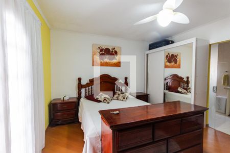 Casa à venda com 240m², 3 quartos e 2 vagas Casa à venda com 240m², 3 quartos e 2 vagasSuíte