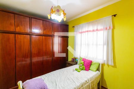 Casa à venda com 240m², 3 quartos e 2 vagas Casa à venda com 240m², 3 quartos e 2 vagasQuarto 2