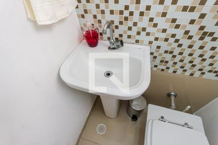 Casa à venda com 240m², 3 quartos e 2 vagas Casa à venda com 240m², 3 quartos e 2 vagasPia