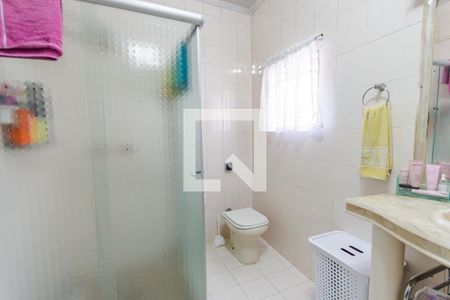 Casa à venda com 240m², 3 quartos e 2 vagas Casa à venda com 240m², 3 quartos e 2 vagasBanheiro da Suíte