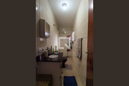 Casa à venda com 130m², 4 quartos e 2 vagasBanheiro 1