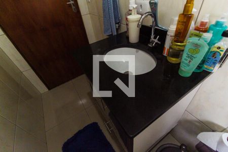 Casa à venda com 130m², 4 quartos e 2 vagasBanheiro 1