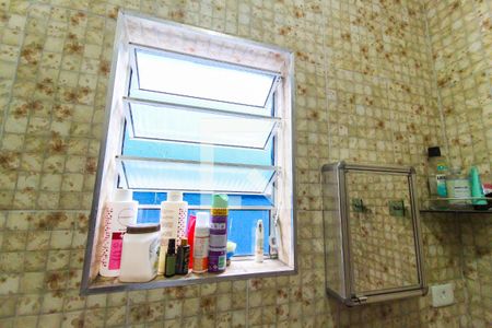 Casa à venda com 130m², 4 quartos e 2 vagasBanheiro 2