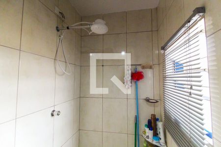 Casa à venda com 130m², 4 quartos e 2 vagasBanheiro 1