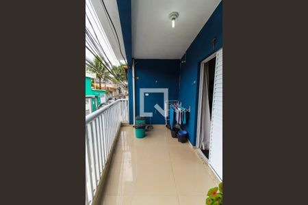 Casa à venda com 130m², 4 quartos e 2 vagasVaranda