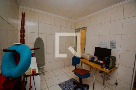 Casa à venda com 165m², 3 quartos e 2 vagas Casa à venda com 165m², 3 quartos e 2 vagasQuarto de serviço