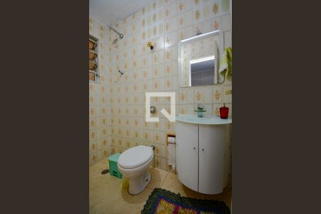 Casa à venda com 165m², 3 quartos e 2 vagas Casa à venda com 165m², 3 quartos e 2 vagasBanheiro - quarto de serviço