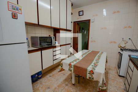 Casa à venda com 165m², 3 quartos e 2 vagas Casa à venda com 165m², 3 quartos e 2 vagasCozinha