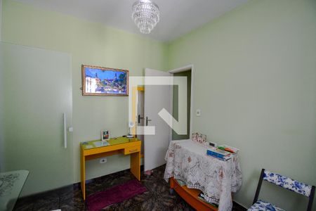 Casa à venda com 165m², 3 quartos e 2 vagas Casa à venda com 165m², 3 quartos e 2 vagasQuarto 2