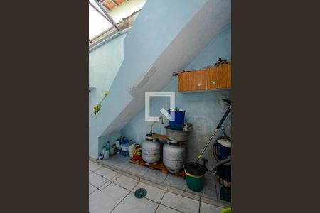 Casa à venda com 165m², 3 quartos e 2 vagas Casa à venda com 165m², 3 quartos e 2 vagasQuintal - lateral casa