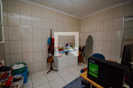 Casa à venda com 165m², 3 quartos e 2 vagas Casa à venda com 165m², 3 quartos e 2 vagasQuarto de serviço