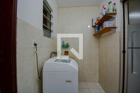 Casa à venda com 165m², 3 quartos e 2 vagas Casa à venda com 165m², 3 quartos e 2 vagasLavanderia