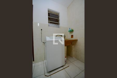 Casa à venda com 165m², 3 quartos e 2 vagas Casa à venda com 165m², 3 quartos e 2 vagasLavanderia