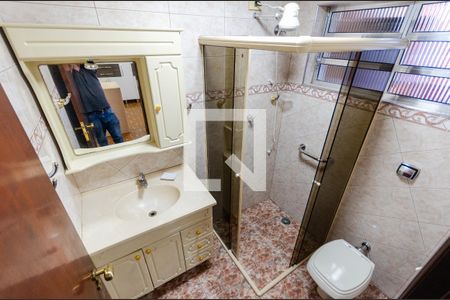 Casa à venda com 130m², 4 quartos e 3 vagasBanheiro 2