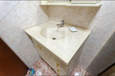 Casa à venda com 130m², 4 quartos e 3 vagasBanheiro 2