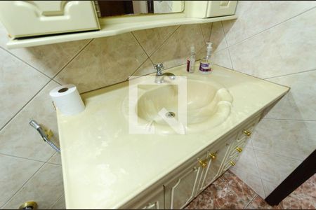 Casa à venda com 130m², 4 quartos e 3 vagasBanheiro 1