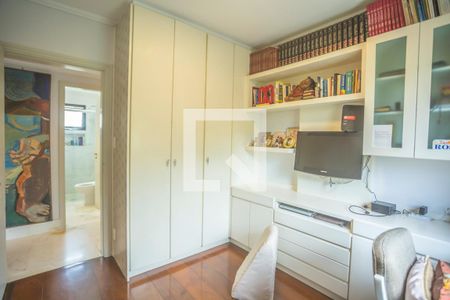 Apartamento à venda com 97m², 4 quartos e 2 vagasQuarto 2