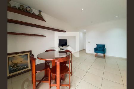 Sala de apartamento para alugar com 1 quarto, 72m² em Barra da Tijuca, Rio de Janeiro