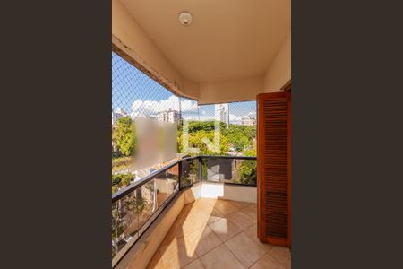 Apartamento à venda com 356m², 4 quartos e 2 vagasSuíte - Varanda