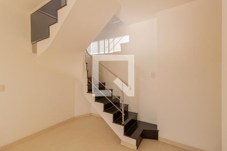 Apartamento à venda com 356m², 4 quartos e 2 vagasEscada