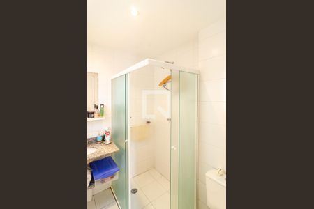 Apartamento à venda com 66m², 2 quartos e 2 vagasBanheiro da Suíte