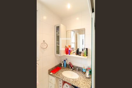 Apartamento à venda com 66m², 2 quartos e 2 vagasBanheiro da Suíte