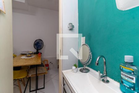 Casa de condomínio à venda com 70m², 2 quartos e 1 vagaLavabo