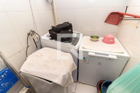 Casa de condomínio à venda com 70m², 2 quartos e 1 vagaÁrea de Serviço