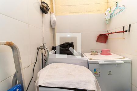 Casa de condomínio à venda com 70m², 2 quartos e 1 vagaÁrea de Serviço