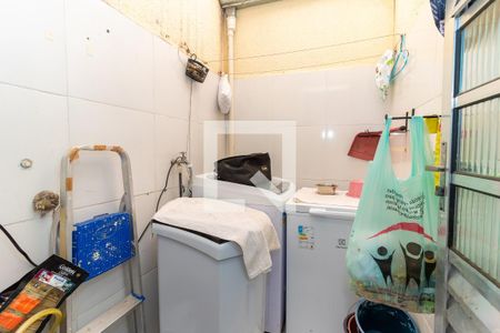 Casa de condomínio à venda com 70m², 2 quartos e 1 vagaÁrea de Serviço