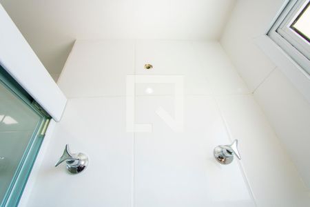 Apartamento à venda com 65m², 2 quartos e 2 vagasBanheiro social 1