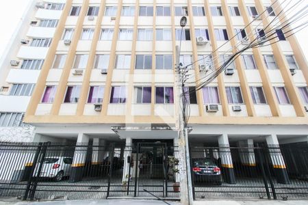 Apartamento para alugar com 74m², 3 quartos e sem vagaFachada