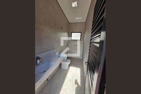 Casa à venda com 548m², 5 quartos e 4 vagasBanheiro social