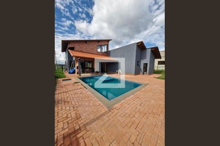 Casa à venda com 548m², 5 quartos e 4 vagasPiscina