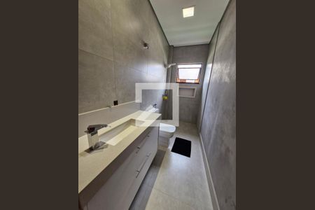 Casa à venda com 548m², 5 quartos e 4 vagasBanheiro do quarto 1